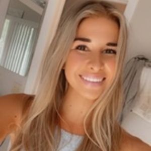 Meet your Posher, Mia